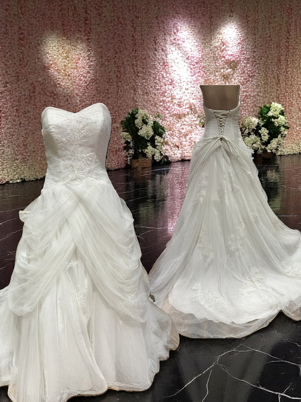 David’s Bridal Princess-Style Ball Gown with a Sweetheart Neckline- SIZE 6