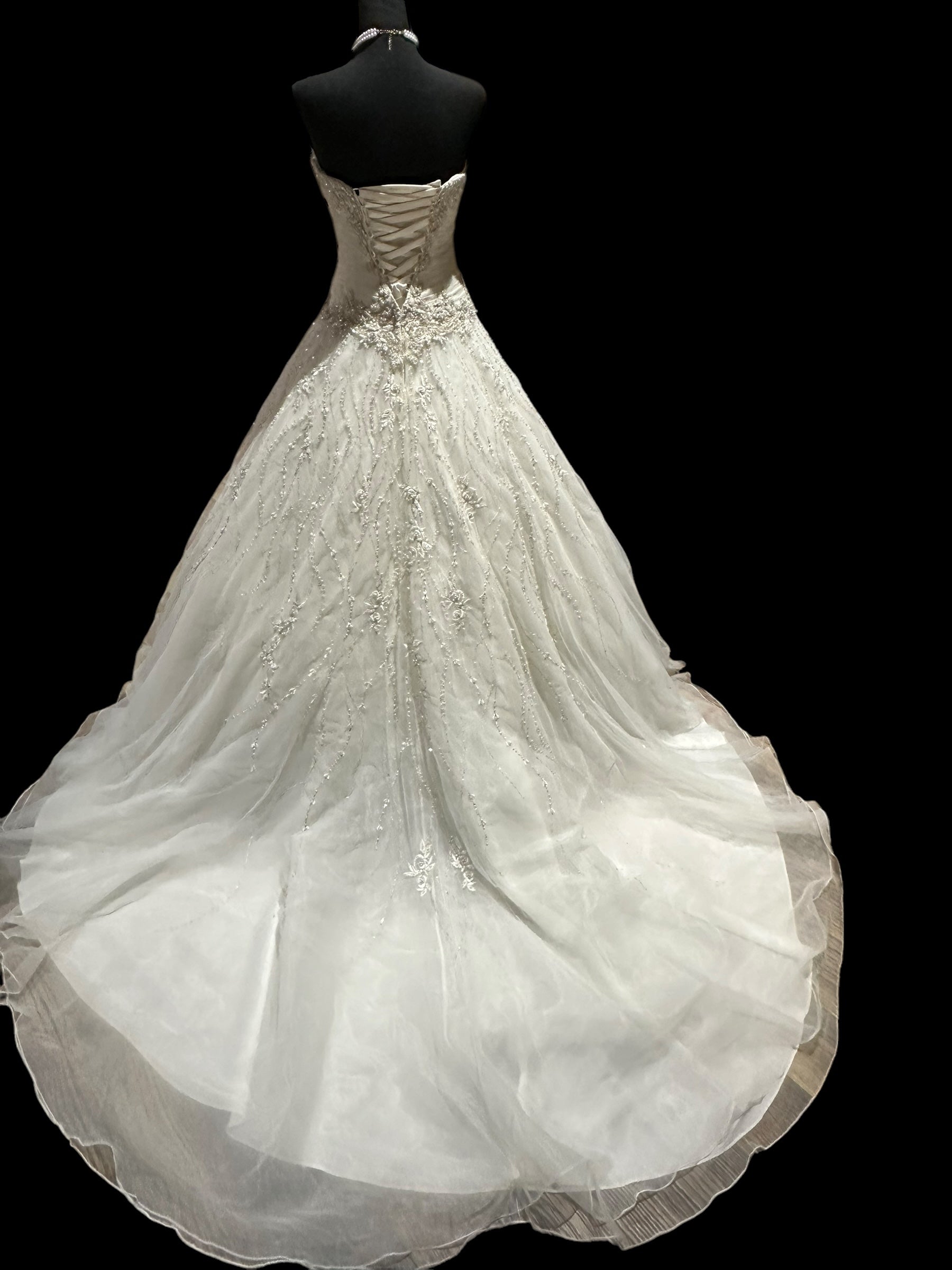 Allure Strapless Ball Gown with Sweetheart Neckline /SIZE 4