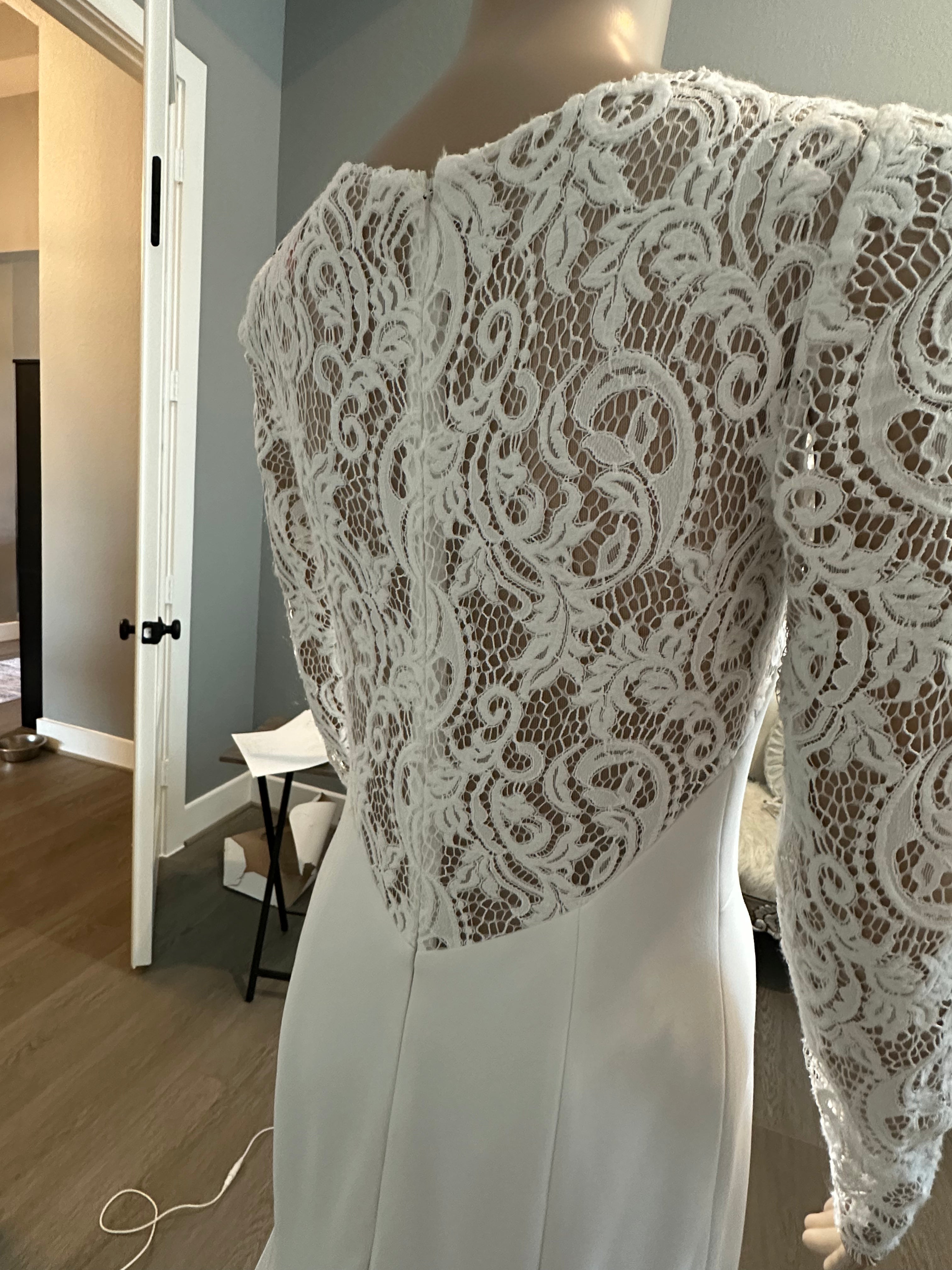 Jenny Yoo- Vow'd Fitted Long Sleeve Sheath with Dress with Elegant Lace/ SIZE 4