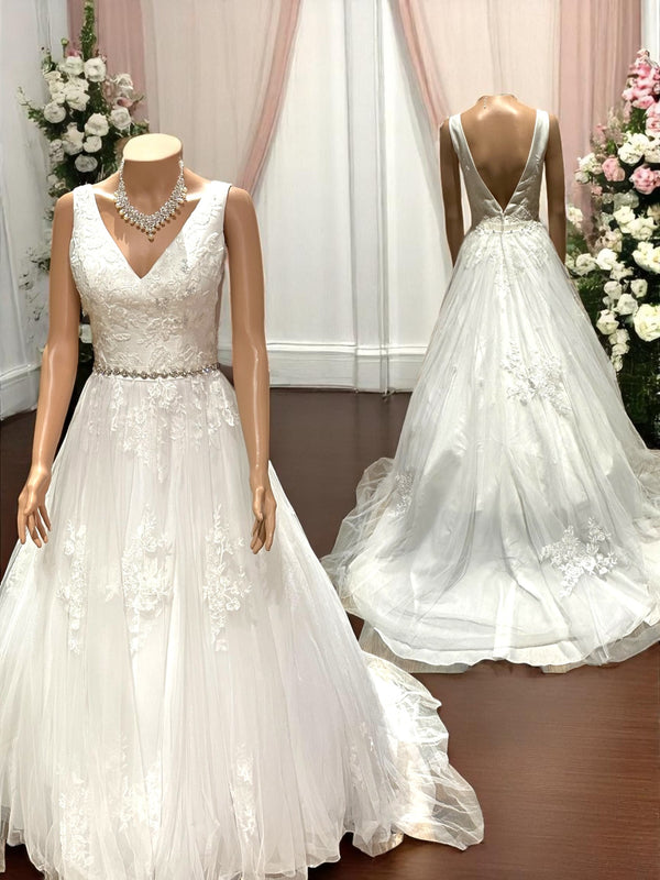 Mikado A-Line Wedding Gown with V-Neck and Crystal Belt/ SIZE 4