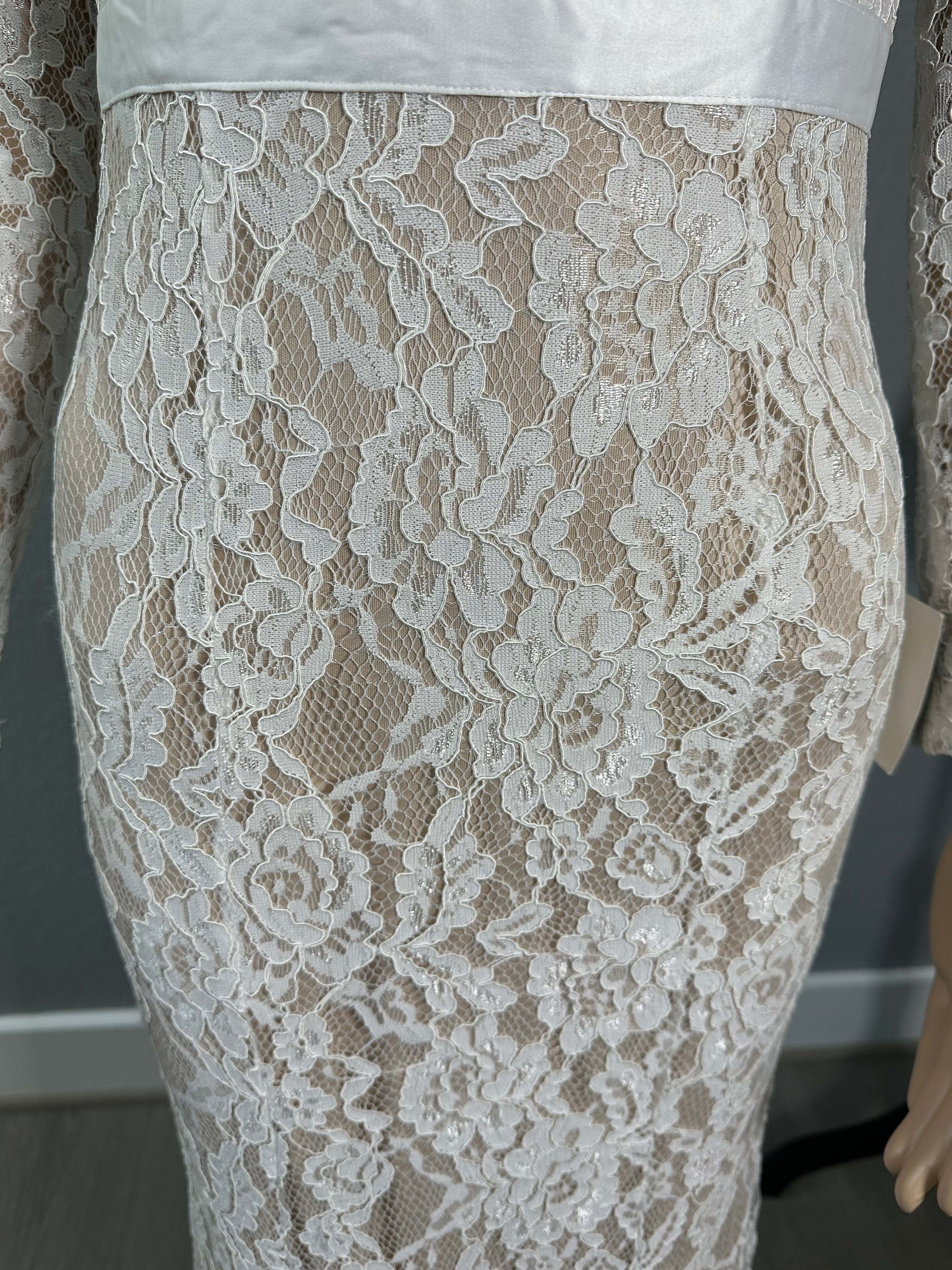 Lulus Sheath-Style Wedding Gown with Long Sleeves and Elegant Floral Lace Accents/ SIZE 2