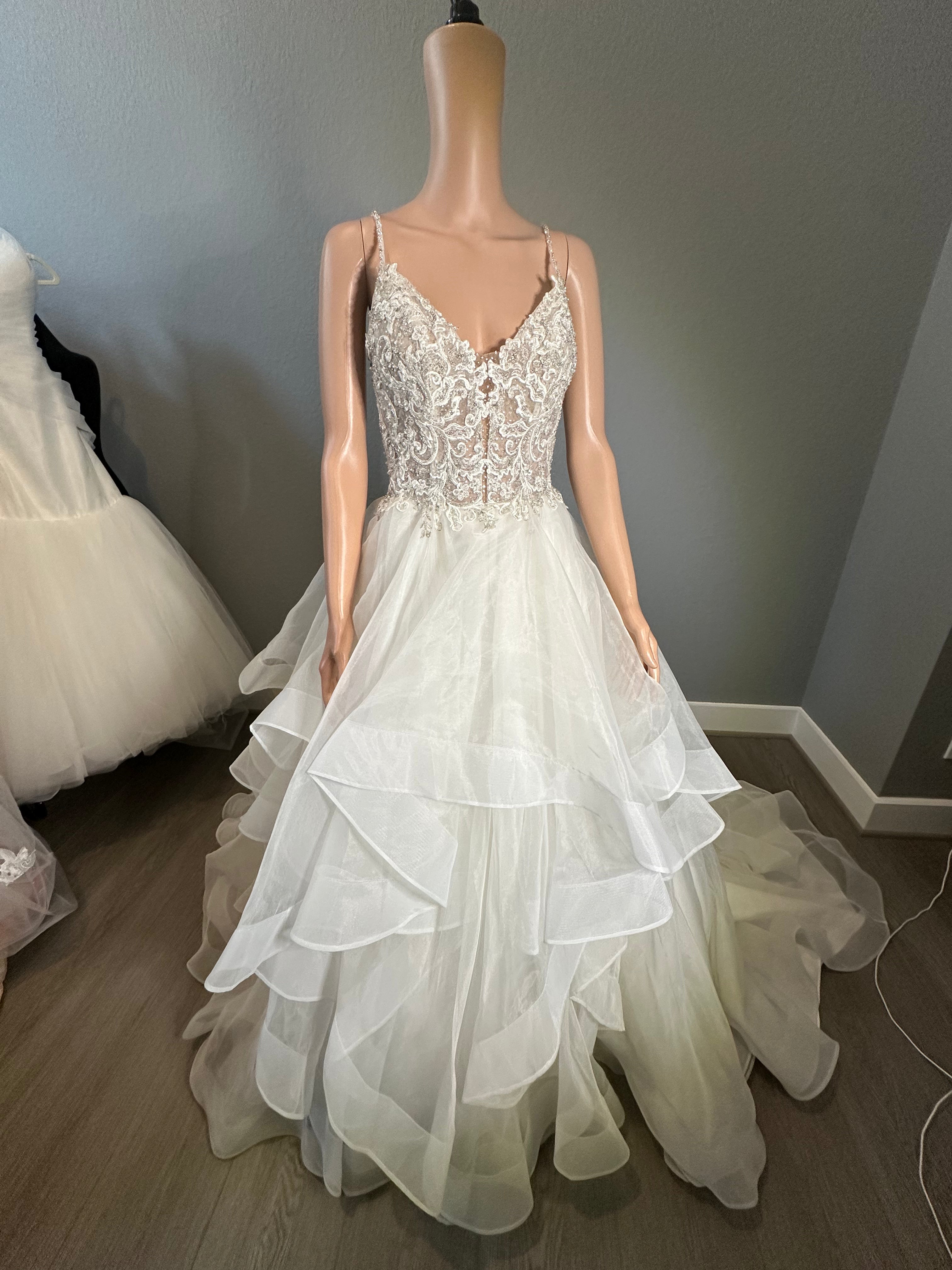 Martin Thornburg Full Ball Gown with V-Neck with Lace and Embroidery SIZE 6