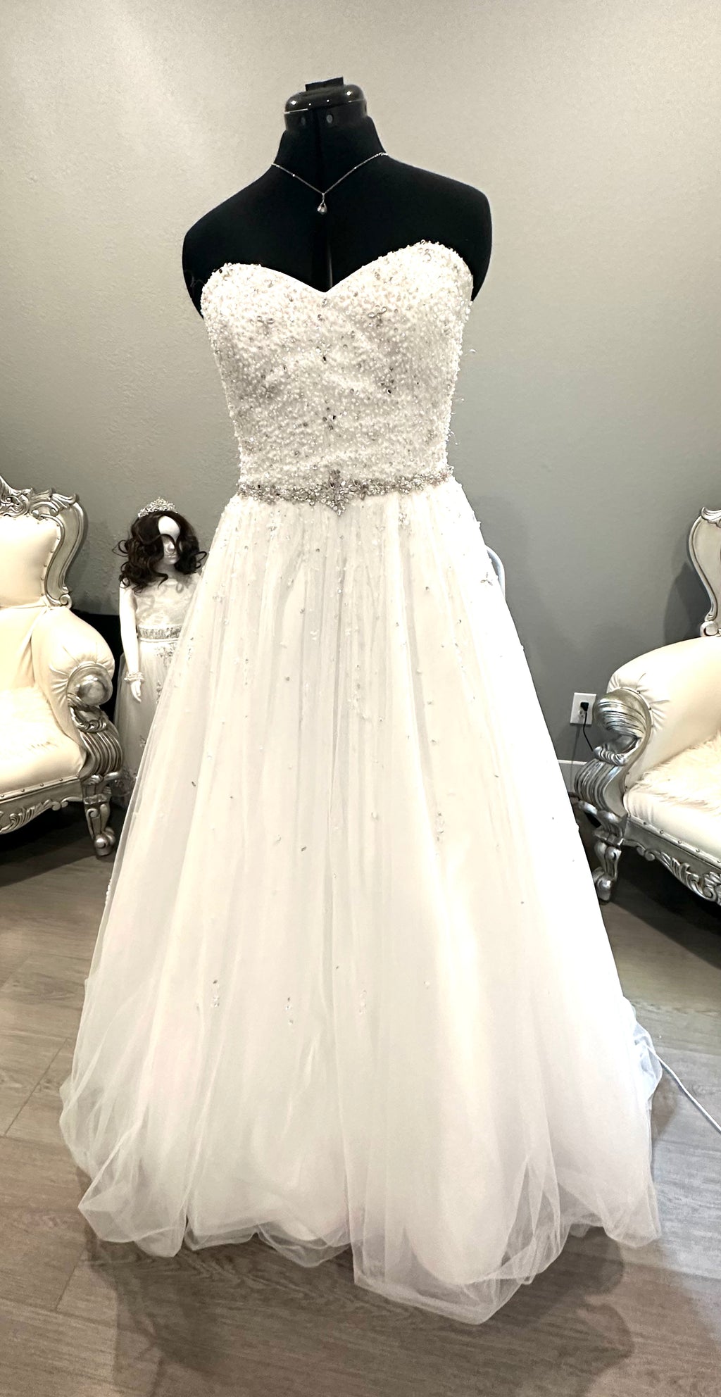 Alfred Angelo Princess Ballgown Wedding Dress | Strapless Sweetheart Tulle Bridal Gown with Beaded Bodice SIZE 10