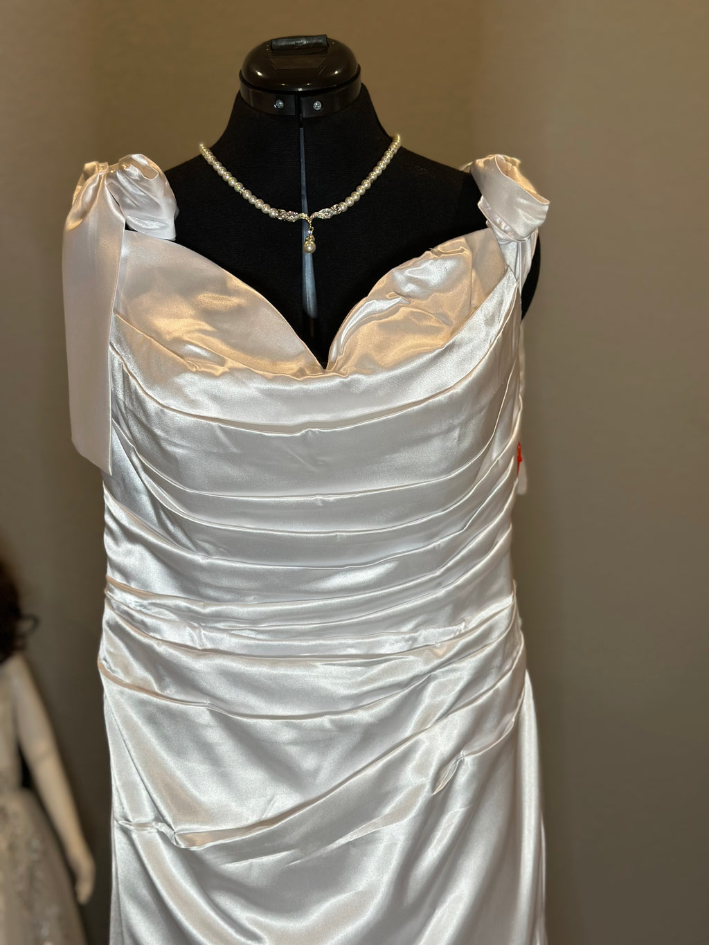 Custom made Elegant Satin Mermaid Wedding Dress with Ruched Bodice & Cap Sleeves | Vintage-Inspired Bridal Gown SIZE 10