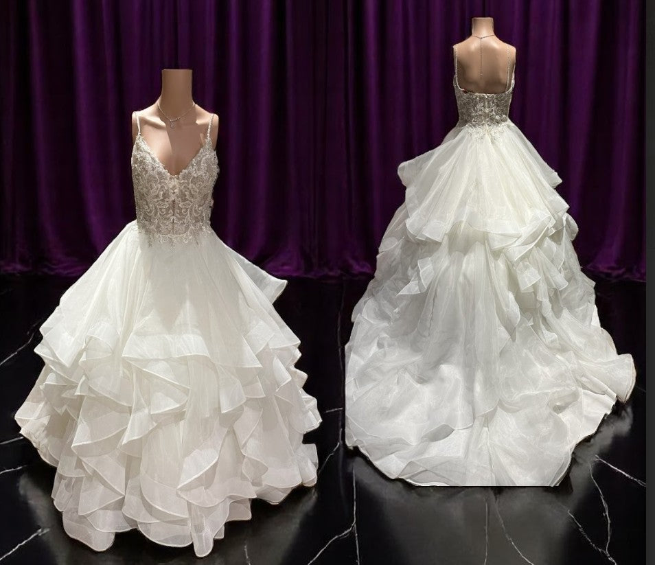 Martin Thornburg Full Ball Gown with V-Neck with Lace and Embroidery SIZE 6