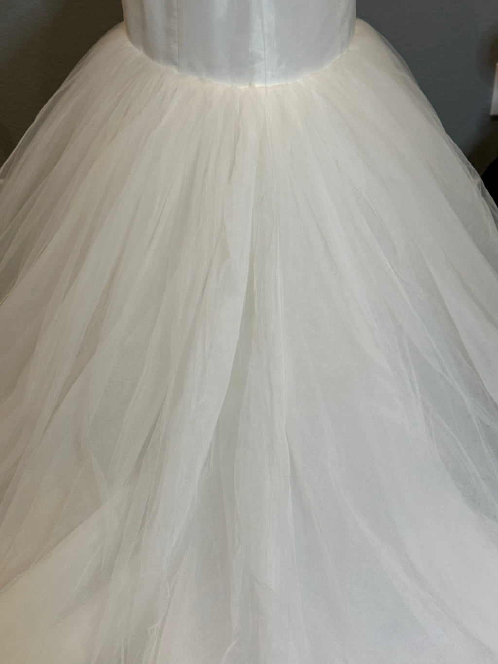 Simone Carvalli Elegant Mermaid Wedding Dress with Beaded Ruched Bodice & Tulle Skirt Train SIZE 12