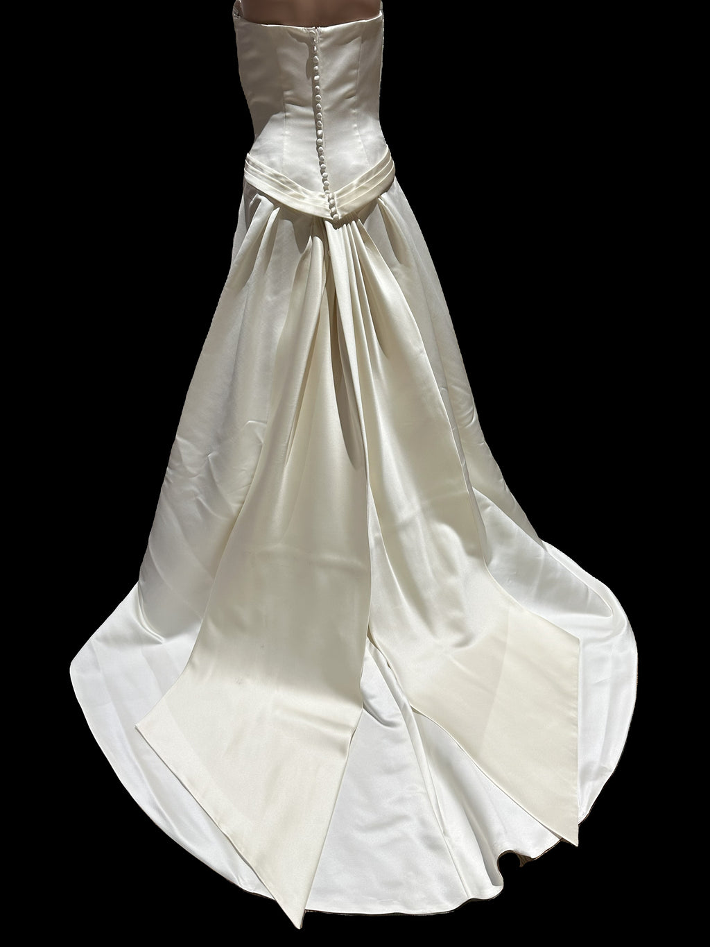 Alfred Angelo Satin A-Line Wedding Dress – Strapless Gown with Button Detail & Chapel Train SIZE 8