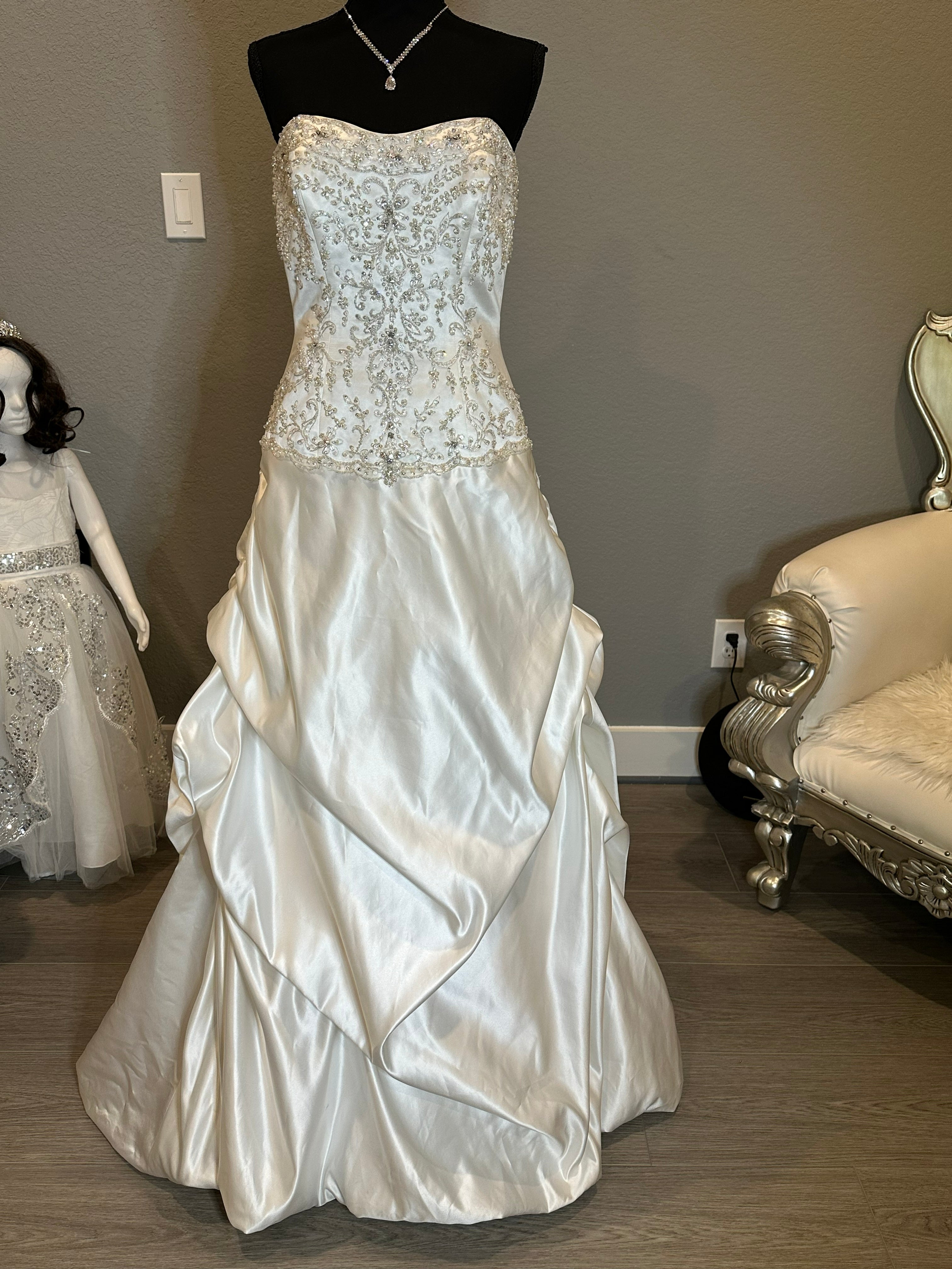 Allure Bridals Strapless Beaded Wedding Dress with Satin Ball Gown Skirt & Train SIZE 10