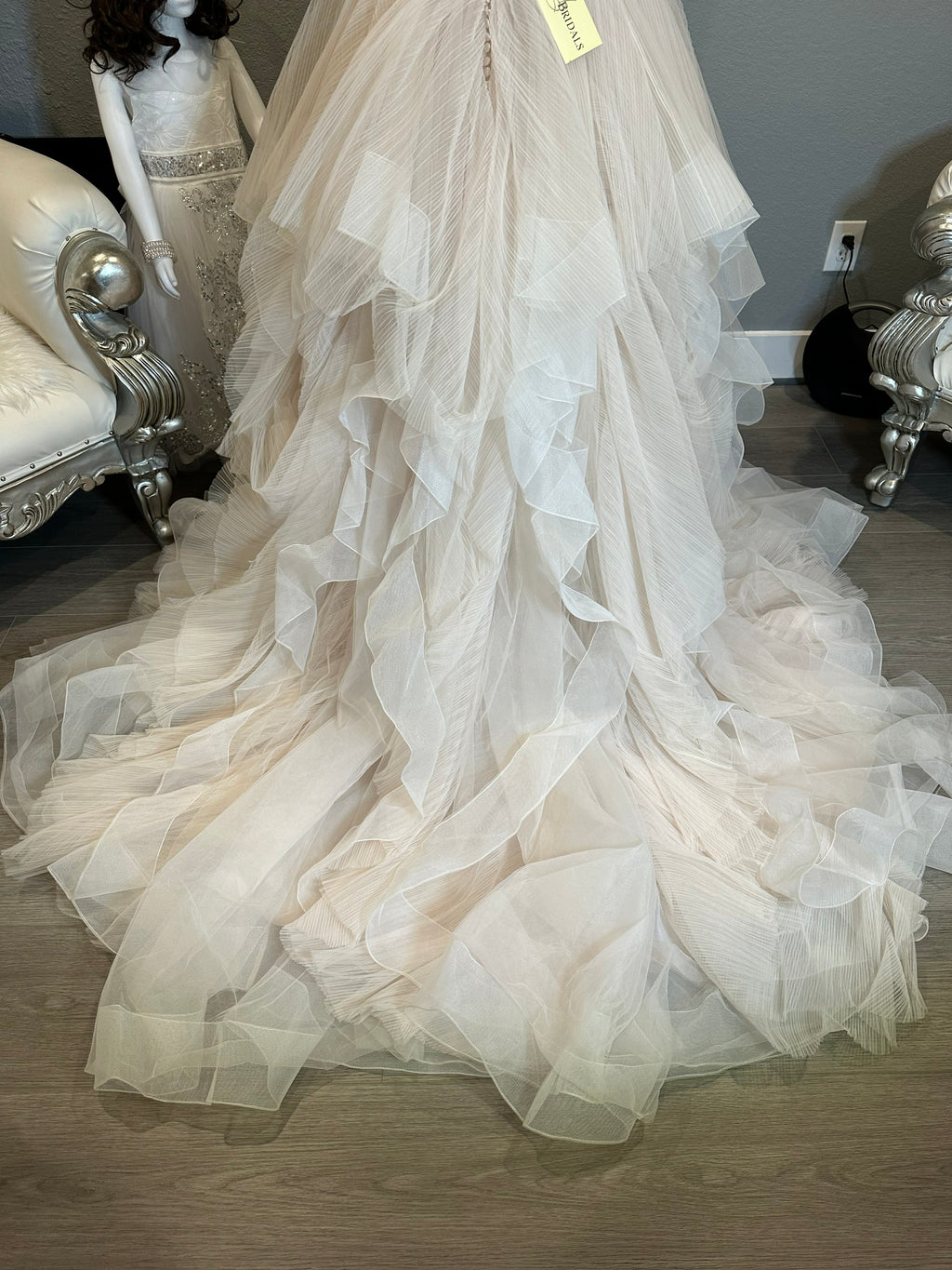 Allure Bridals Beaded Lace Wedding Dress with Tiered Tulle Skirt & Open Back SIZE 10