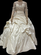 Anne Barge Petrouchka Elegant Ball Gown Wedding Dress with Beaded Illusion Bodice SIZE 8