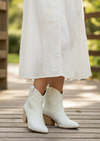 Betsey Johnson Pearl & Rhinestone Embellished Bridal Boots – Ivory Western Glam Heels- SIZE 6.5