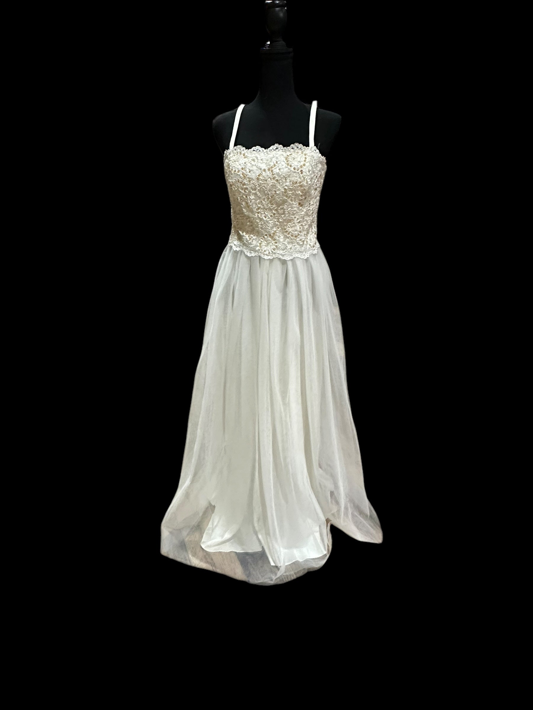 Alyce Designs Boho Lace Wedding Dress with Spaghetti Straps | A-Line Tulle Bridal Gown SIZE 8