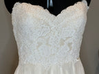 Carrrafina Removable Straps Sweetheart Neckline with A-Line Silhouette SIZE 8