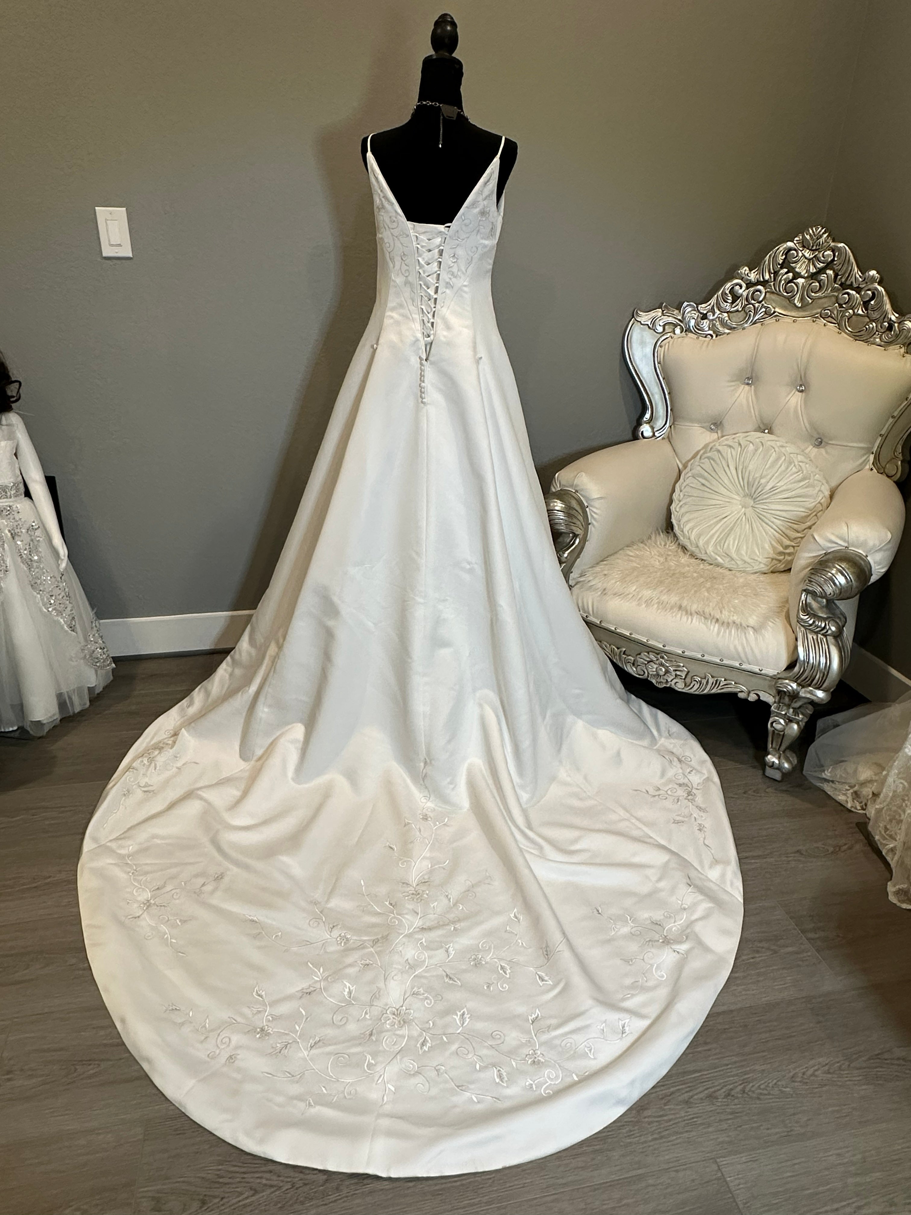 Emme Bridal Satin A-Line Wedding Dress w/ Spaghetti Straps, Corset Back & Embroidery SIZE 14