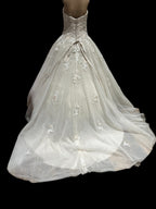 David’s Bridal Strapless Lace Ball Gown Wedding Dress with Tulle Skirt & Train SIZE 10