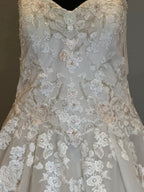 David’s Bridal Strapless Lace Ball Gown Wedding Dress with Tulle Skirt & Train SIZE 10