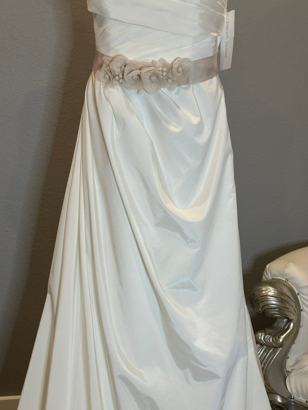 David’s Bridal Strapless Wedding Dress – Satin A-Line, Floral Waist Detail, Chapel Train- SIZE 14