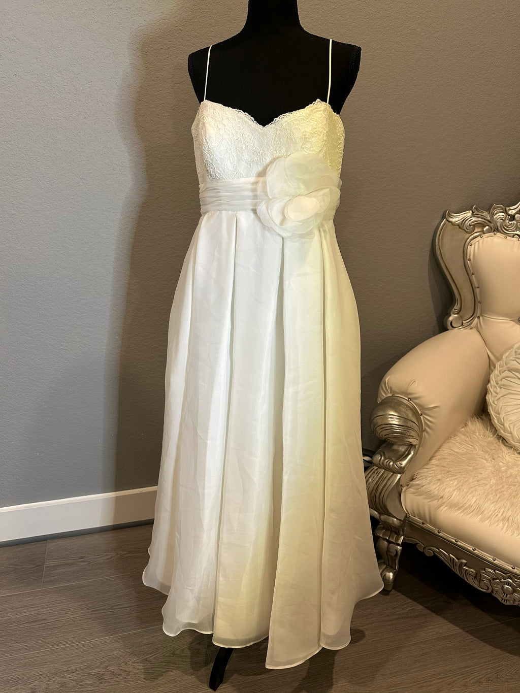 David’s Bridal Galina A-Line Wedding Dress w/ Lace Bodice, Spaghetti Straps & Floral Waist Detail SIZE 12