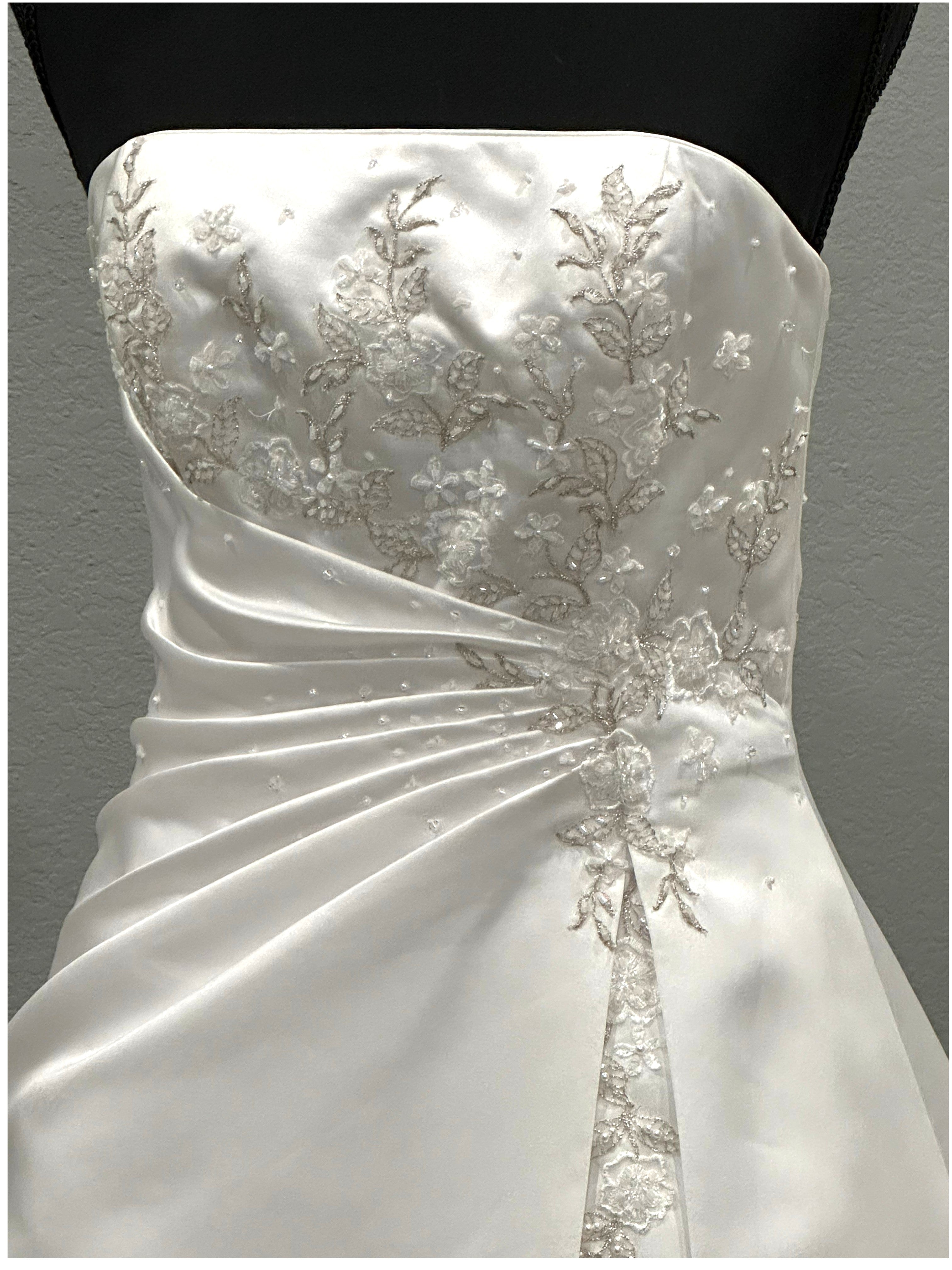 Michaelangelo David’s Bridal Strapless Satin A-Line Wedding Dress w/ Corset Back & Chapel Train SIZE 8