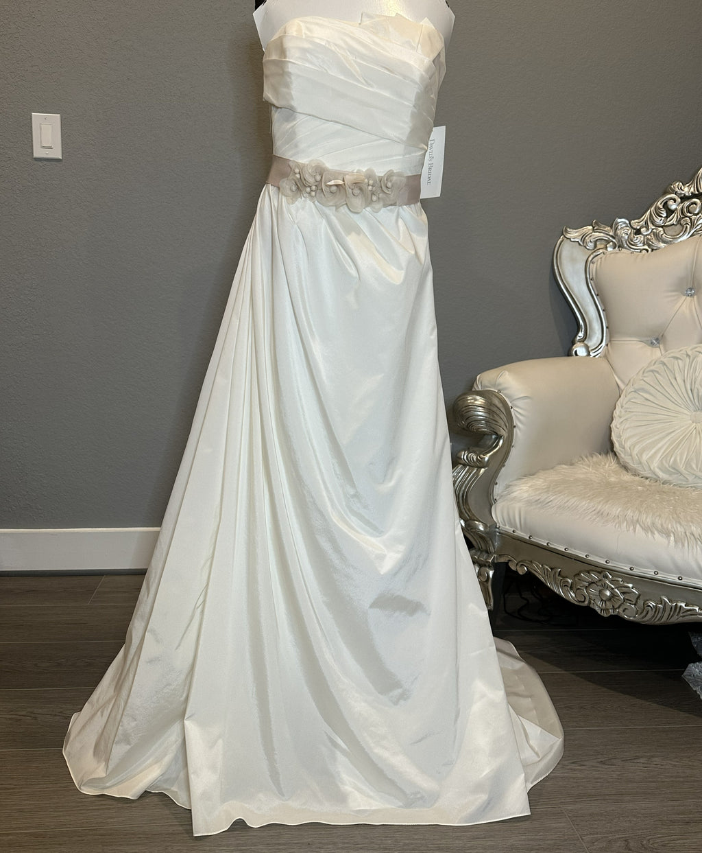 David’s Bridal Strapless Wedding Dress – Satin A-Line, Floral Waist Detail, Chapel Train- SIZE 14