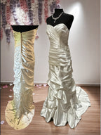 David's Bridal Elegant Satin Trumpet Bridal Gown with Sweetheart Neckline SIZE 8
