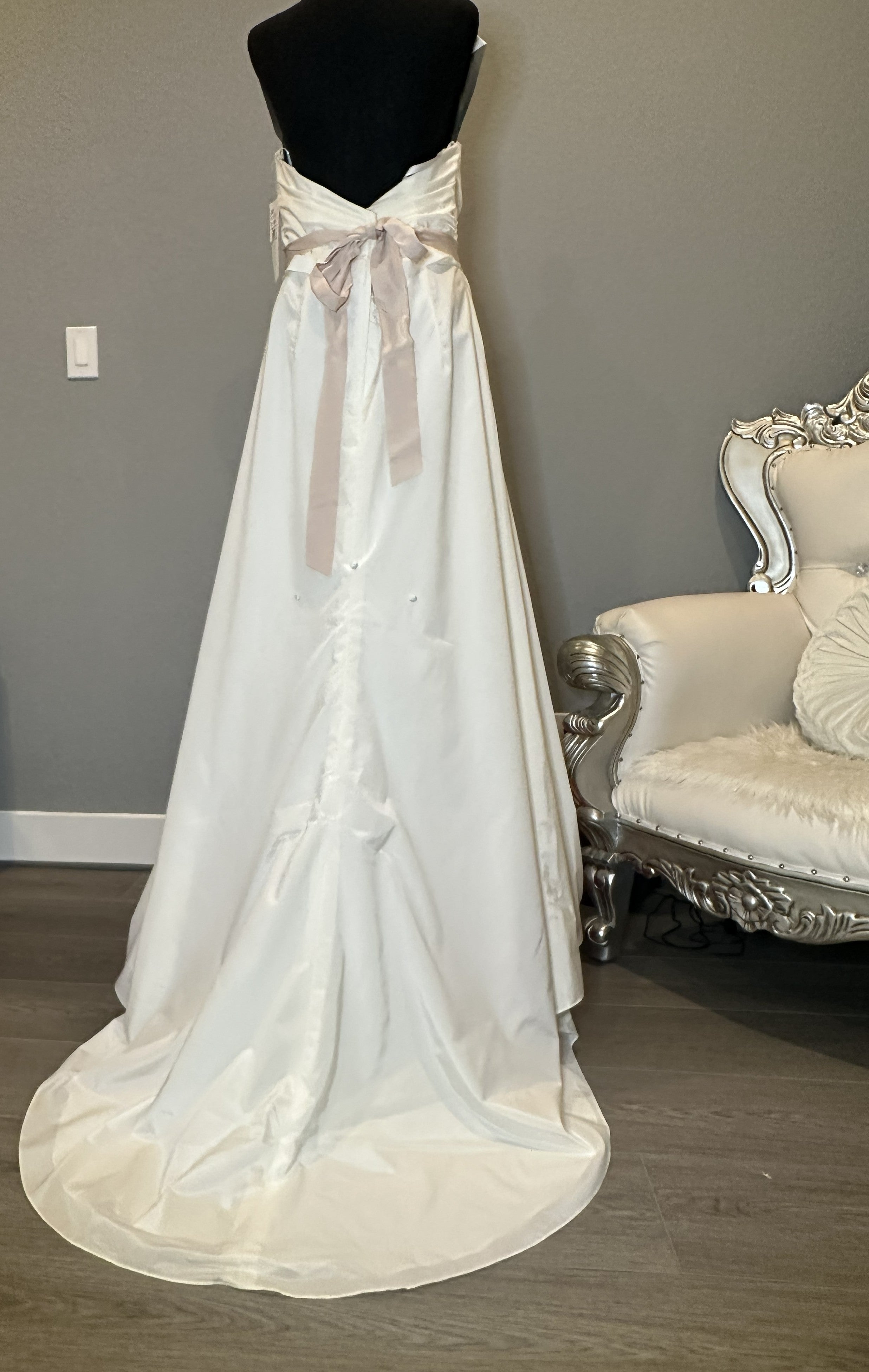 David’s Bridal Strapless Wedding Dress – Satin A-Line, Floral Waist Detail, Chapel Train- SIZE 14