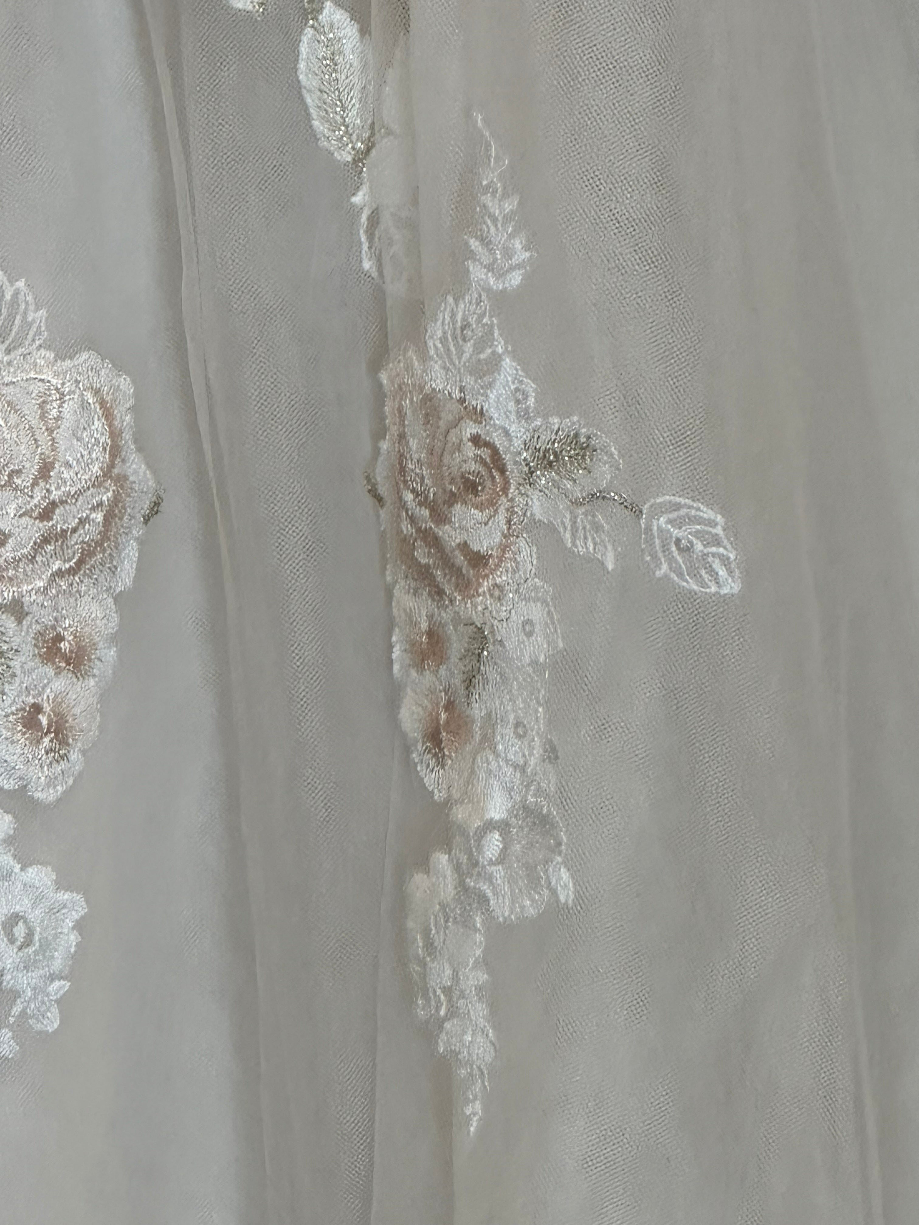 David’s Bridal Strapless Lace Ball Gown Wedding Dress with Tulle Skirt & Train SIZE 10