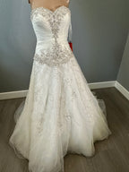 Allure Bridals Strapless Ball Gown with Sweetheart Neckline /SIZE 4