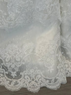 La Sposa Pronovias Lace A-Line Wedding Dress w/ Straight Neckline, Button Back & Chapel Train SIZE 14