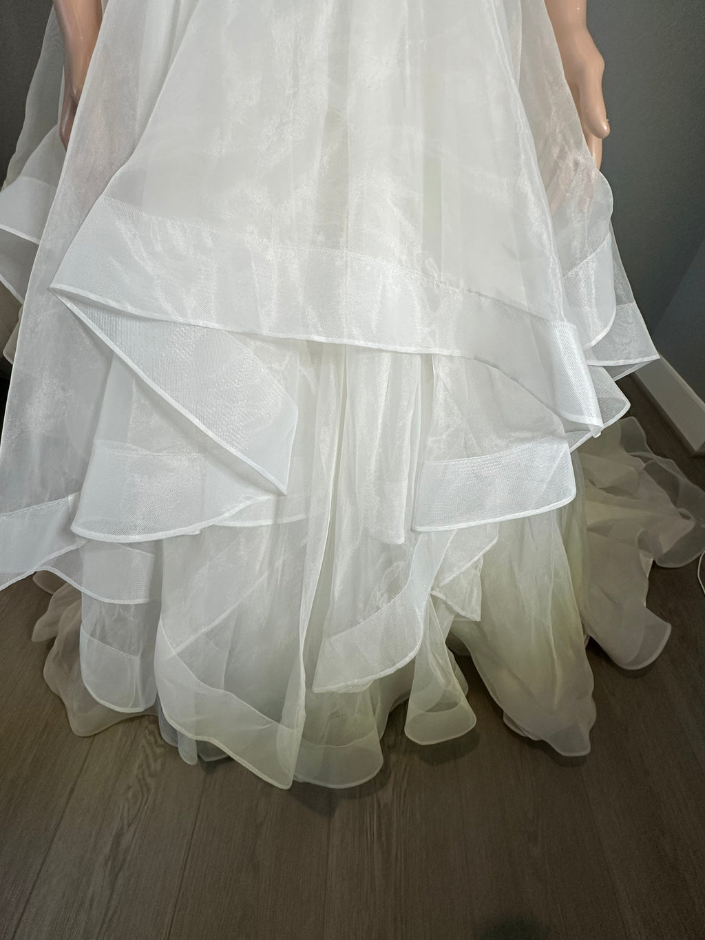 Martin Thornburg Full Ball Gown with V-Neck with Lace and Embroidery SIZE 6