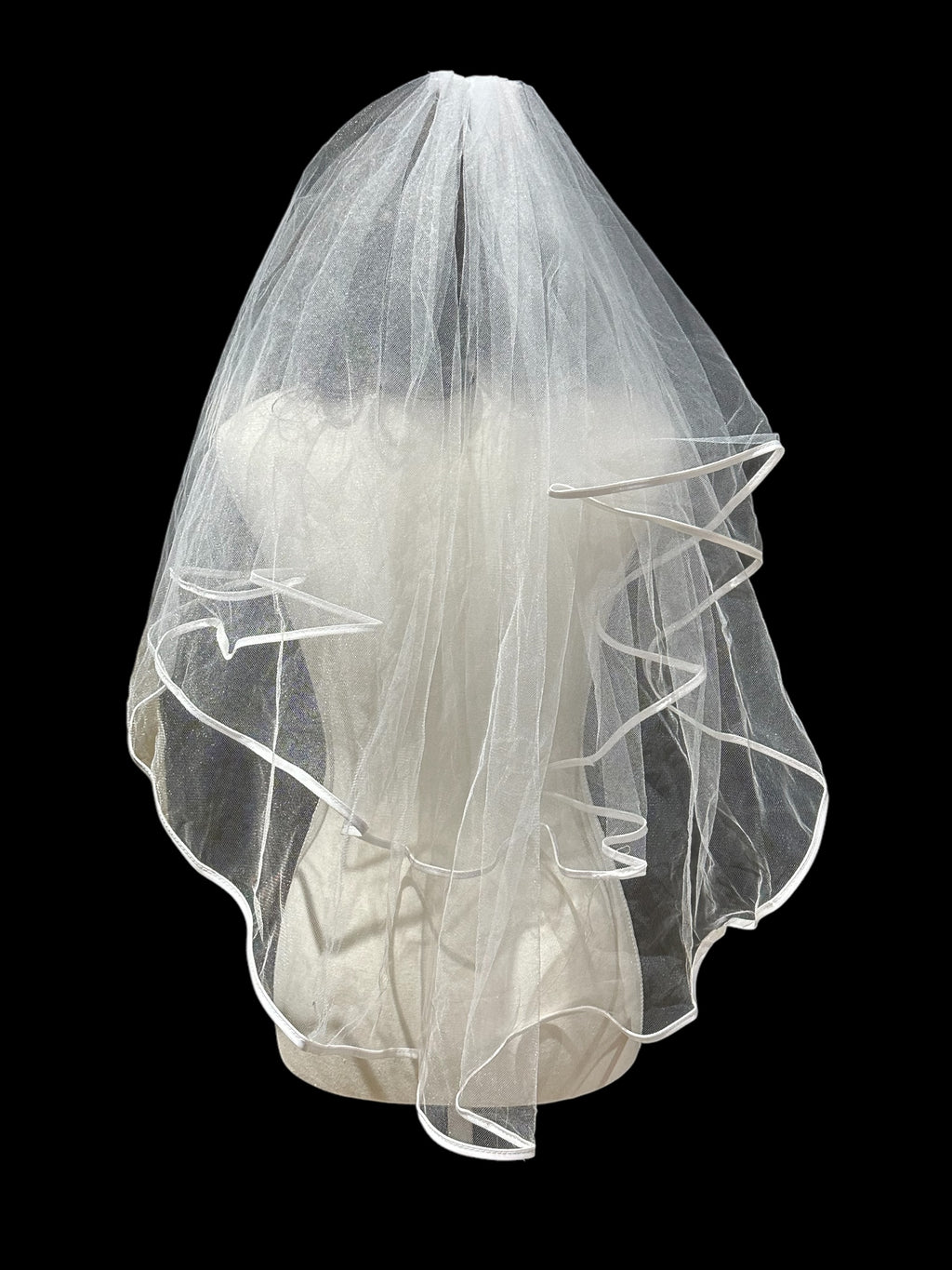 Short Wedding Veil with Blusher – Elbow Length Bridal Veil with Satin Ribbon Edge
