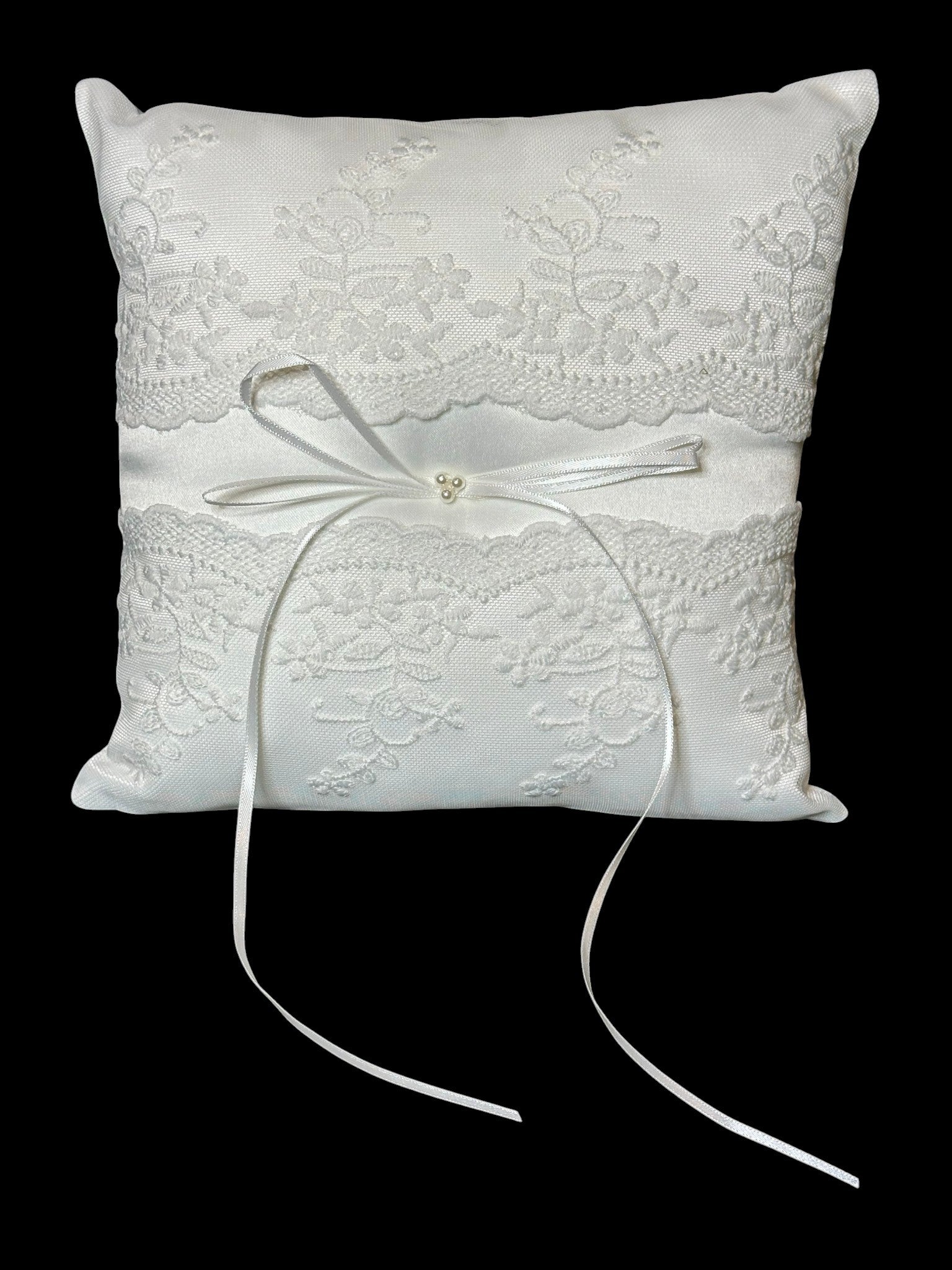 Elegant White Lace Wedding Ring Pillow