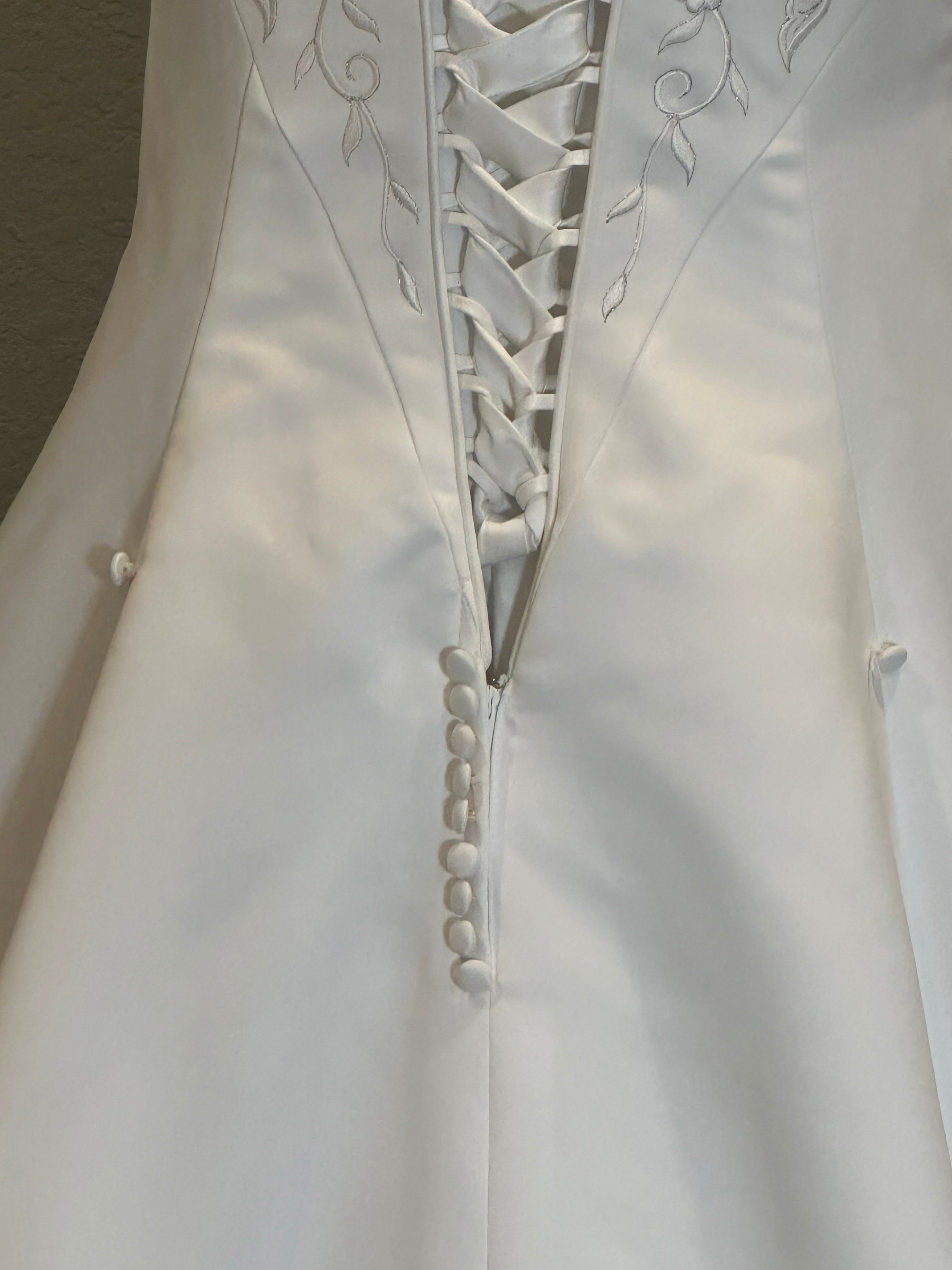 Emme Bridal Satin A-Line Wedding Dress w/ Spaghetti Straps, Corset Back & Embroidery SIZE 14