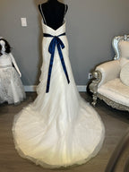 Essense of Australia Sweetheart Ruched Wedding Dress with Navy Sash & Train SIZE 10