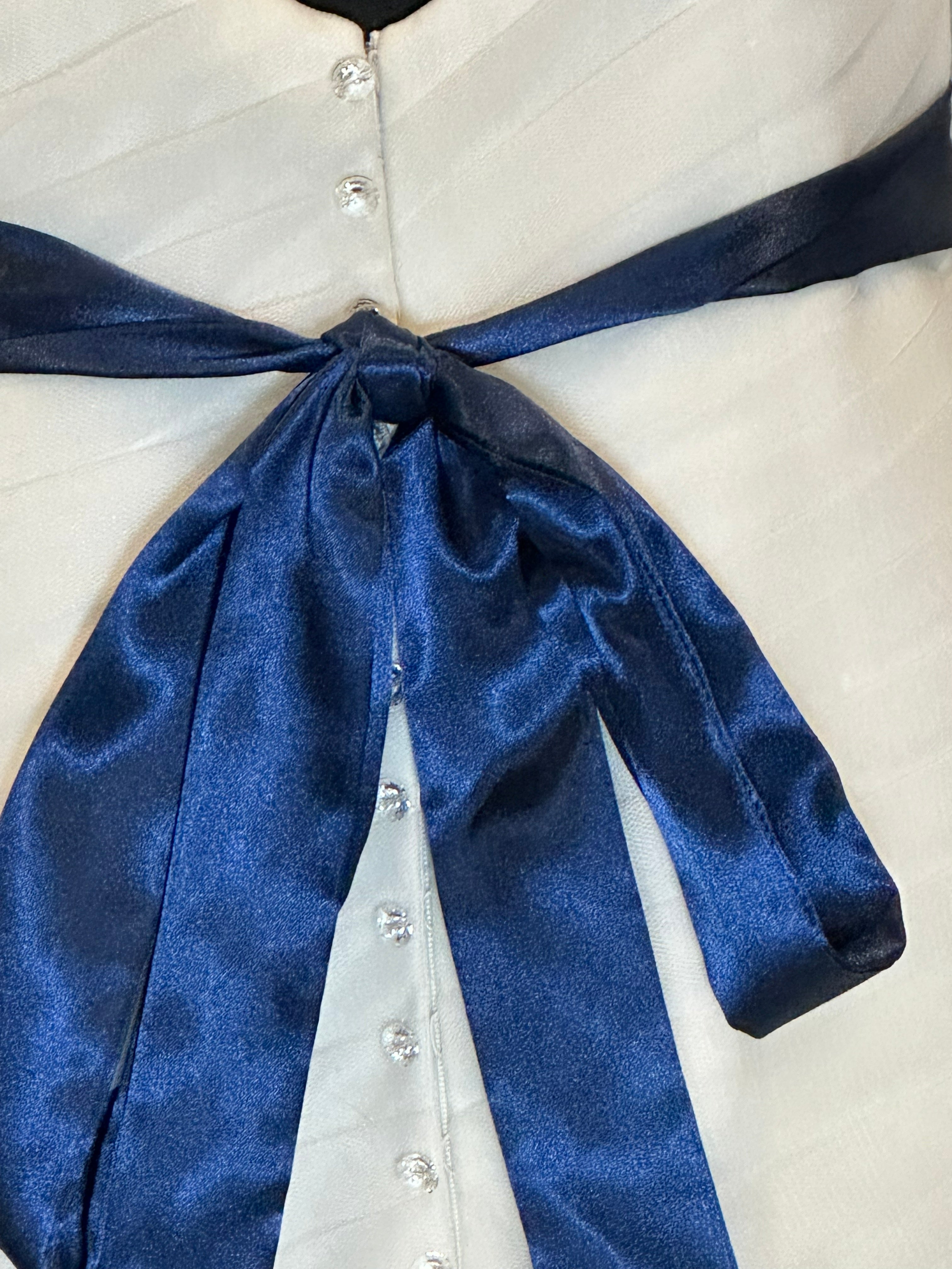 Essense of Australia Sweetheart Ruched Wedding Dress with Navy Sash & Train SIZE 10