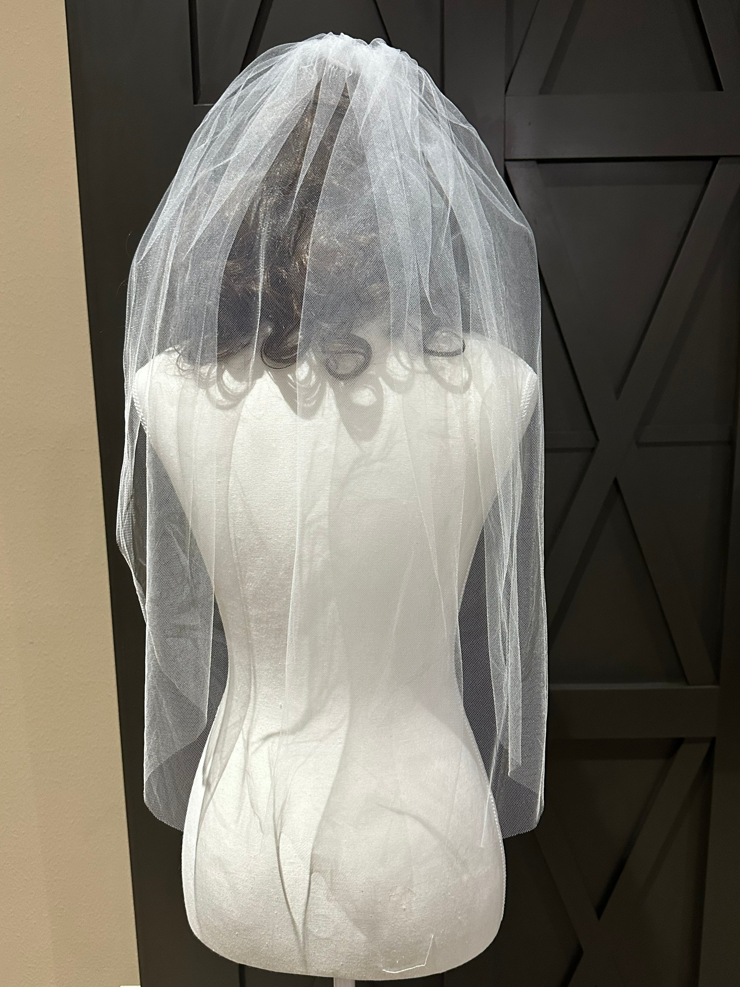 Simple Fingertip Wedding Veil | Single Tier Classic Tulle Bridal Veil