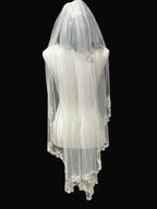 Fingertip Wedding Veil – Lace Edge Bridal Veil, Single Tier Soft Tulle Veil