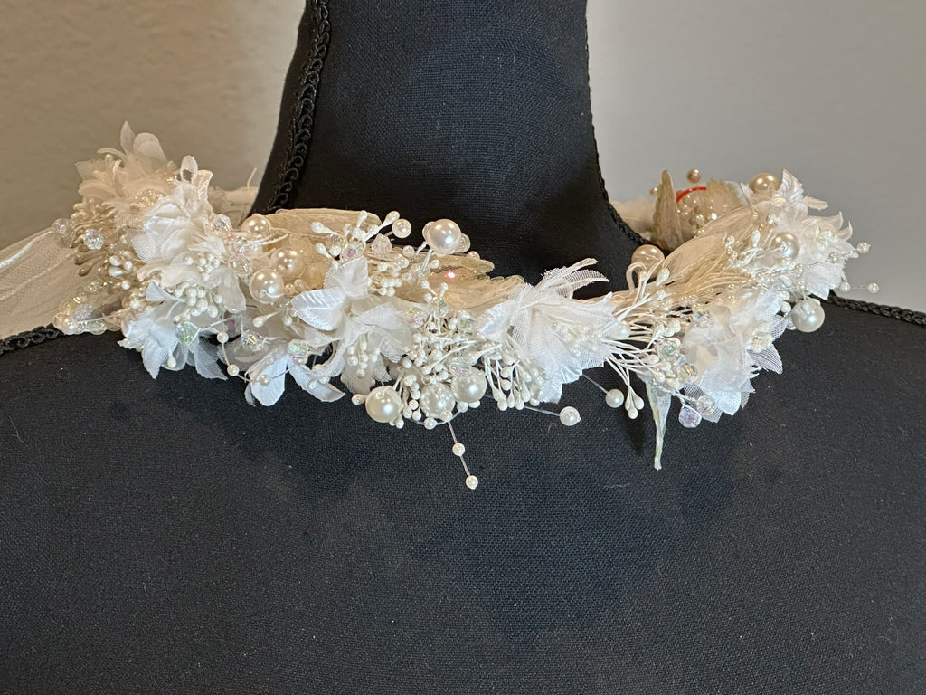 Wedding Veil with Floral Crown Headpiece – Soft Tulle Bridal Veil Set with Pearl & Crystal Details