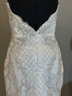 Custom Modern Mermaid-Style Wedding Gown with a Stunning Sweetheart Neckline- SIZE4