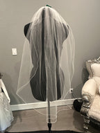 Classic Finger-Tip Single Tier Tulle Wedding Veil with Lace Trim