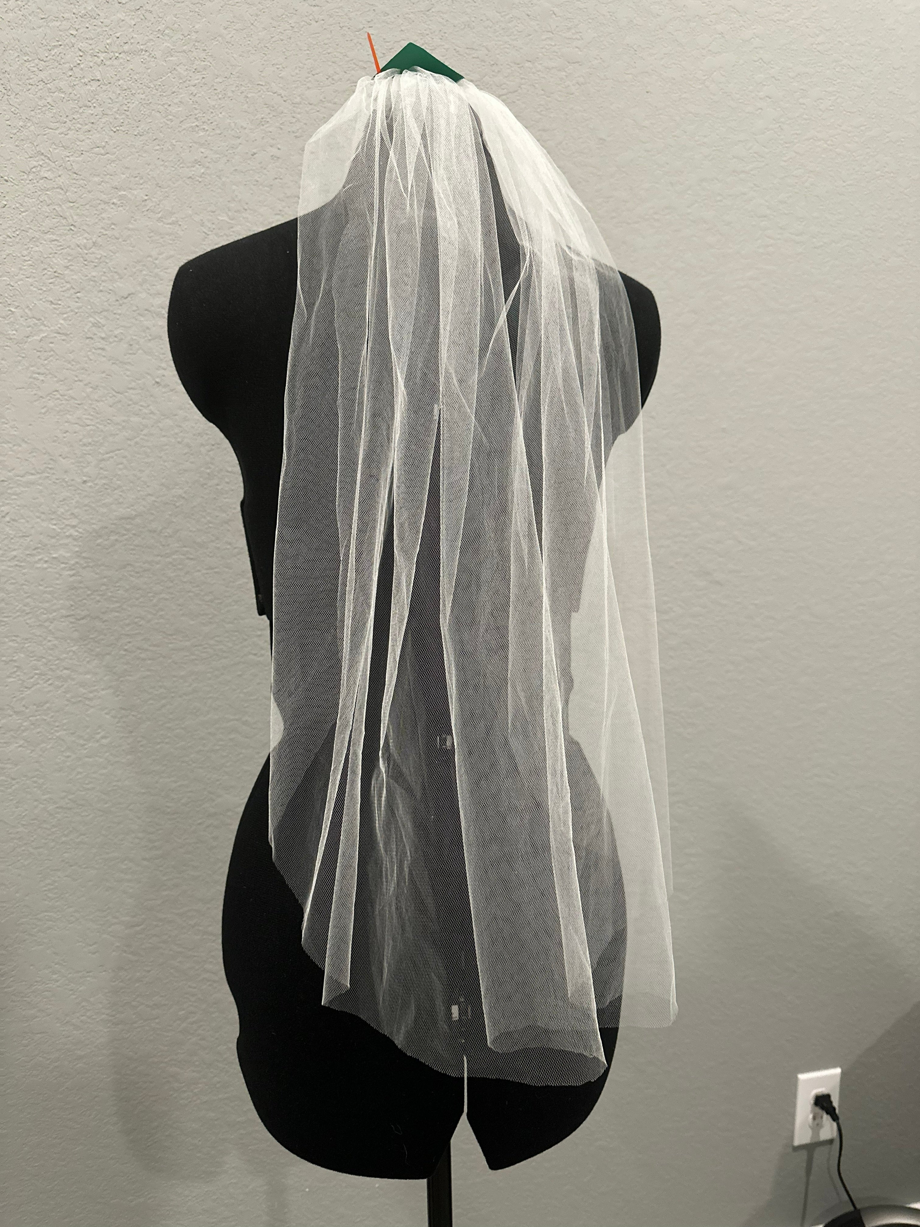 Simple Fingertip Wedding Veil | Single Tier Classic Tulle Bridal Veil