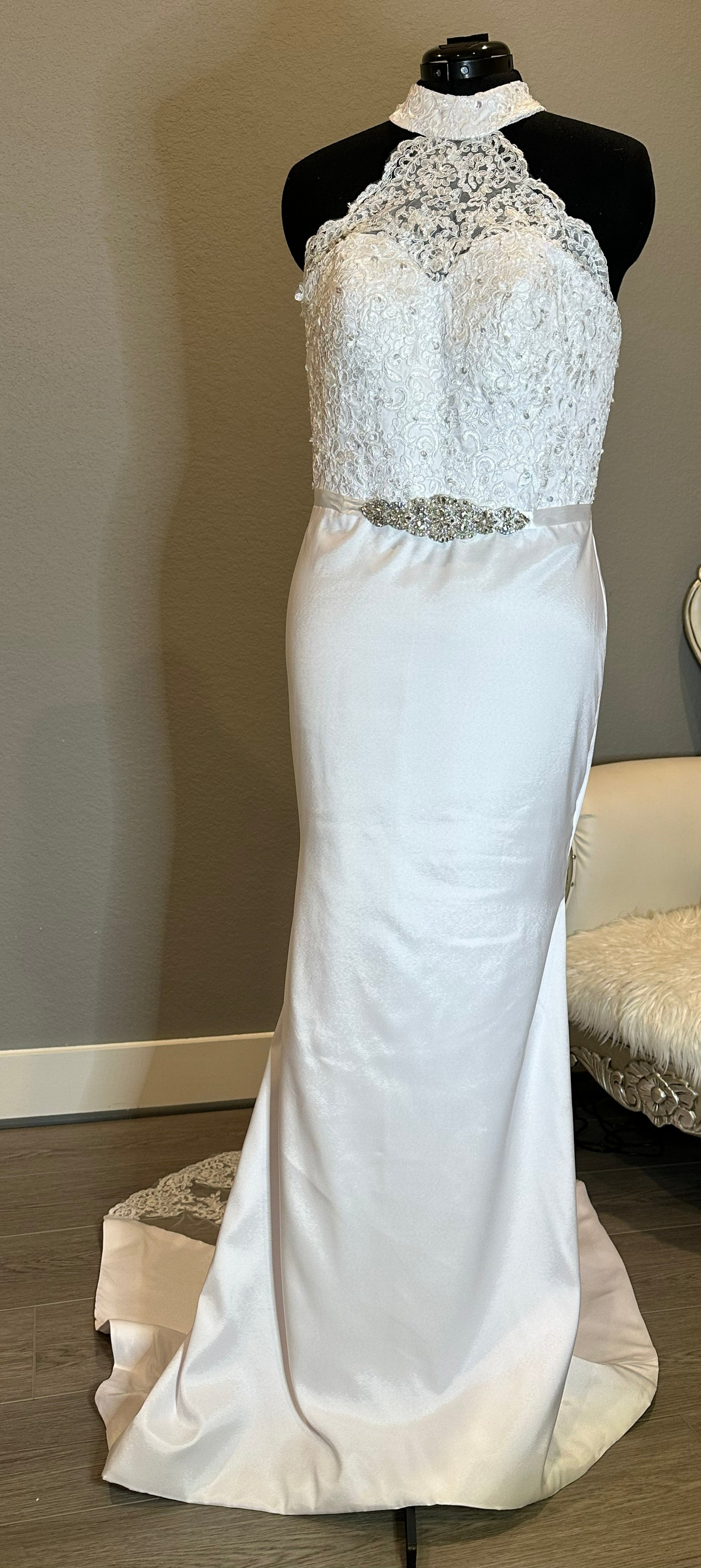 Loyeloy Elegant High Neck Mermaid Wedding Dress – Lace Bodice, Satin Skirt & Illusion Train- SIZE 12