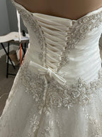 Allure Bridals Strapless Ball Gown with Sweetheart Neckline /SIZE 4