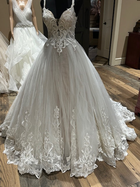 Ida Torrez Couture-Style Ball Gown Wedding Dress/ SIZE 2