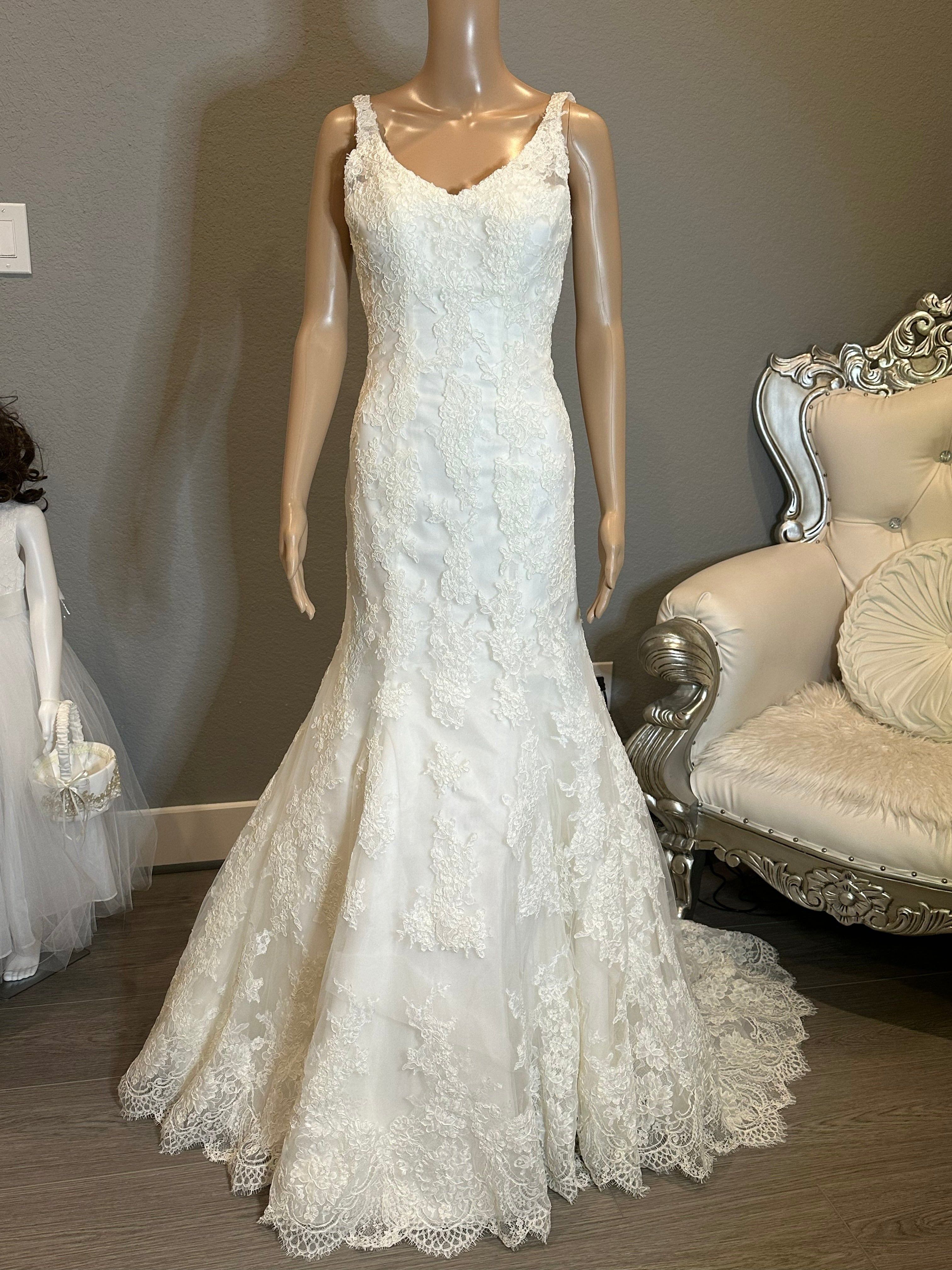 Martina Liana Lace Mermaid Wedding Dress – V Neck, Low Back, Button Detail, Ivory- SIZE 2