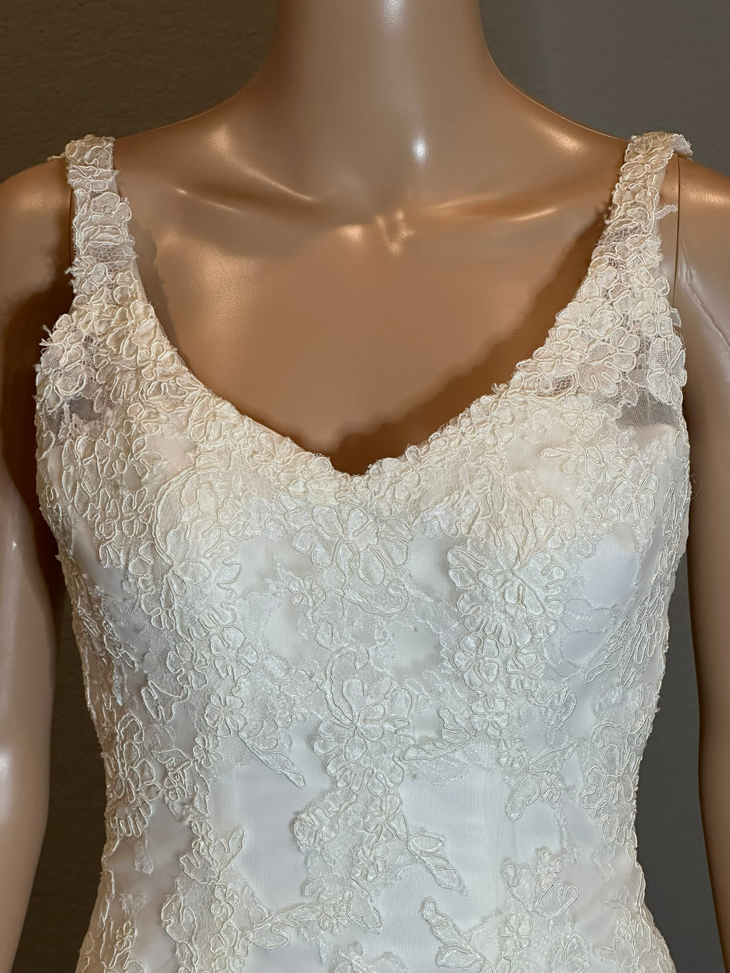 Martina Liana Lace Mermaid Wedding Dress – V Neck, Low Back, Button Detail, Ivory- SIZE 2
