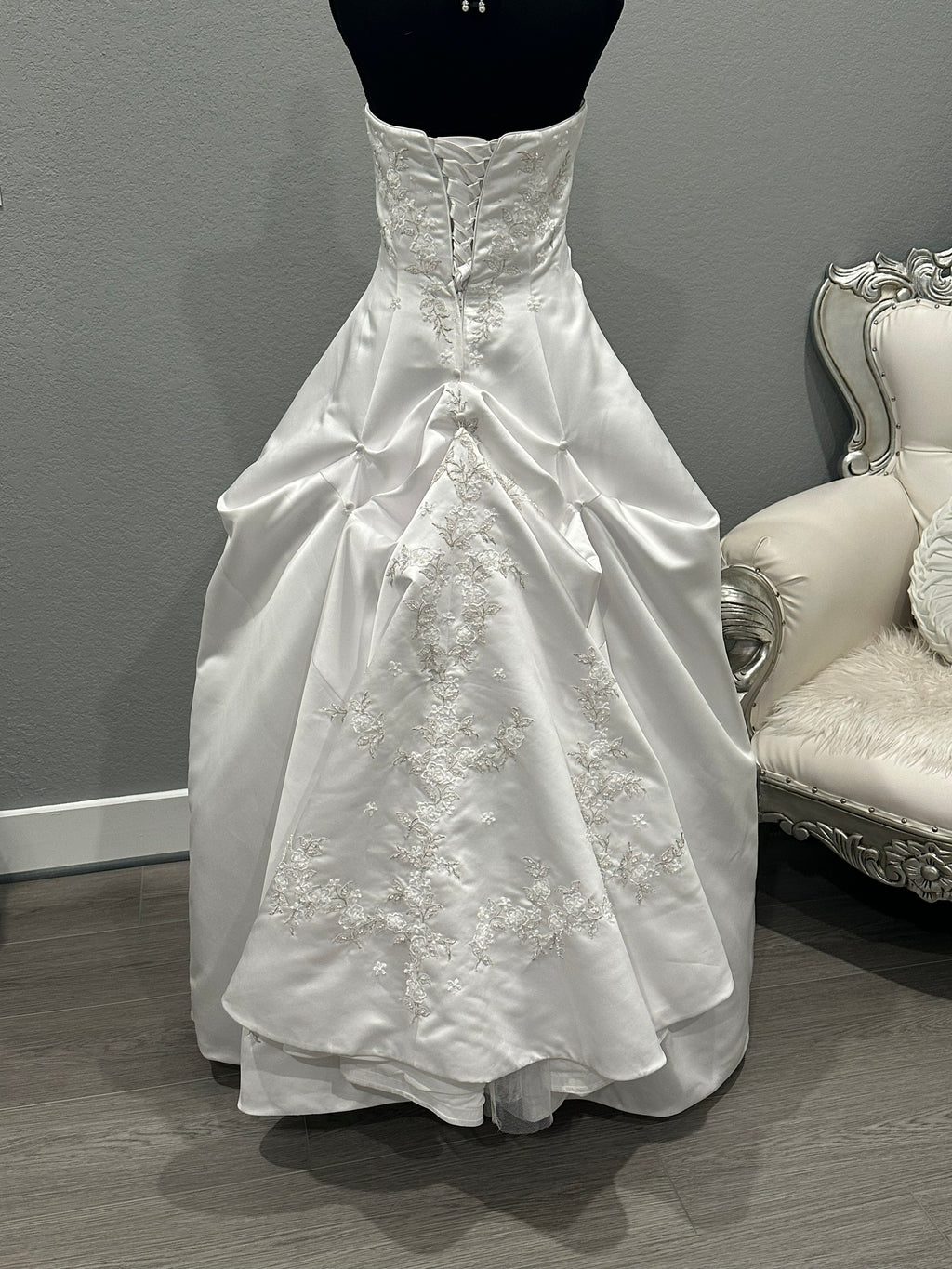 Michaelangelo David’s Bridal Strapless Satin A-Line Wedding Dress w/ Corset Back & Chapel Train SIZE 8