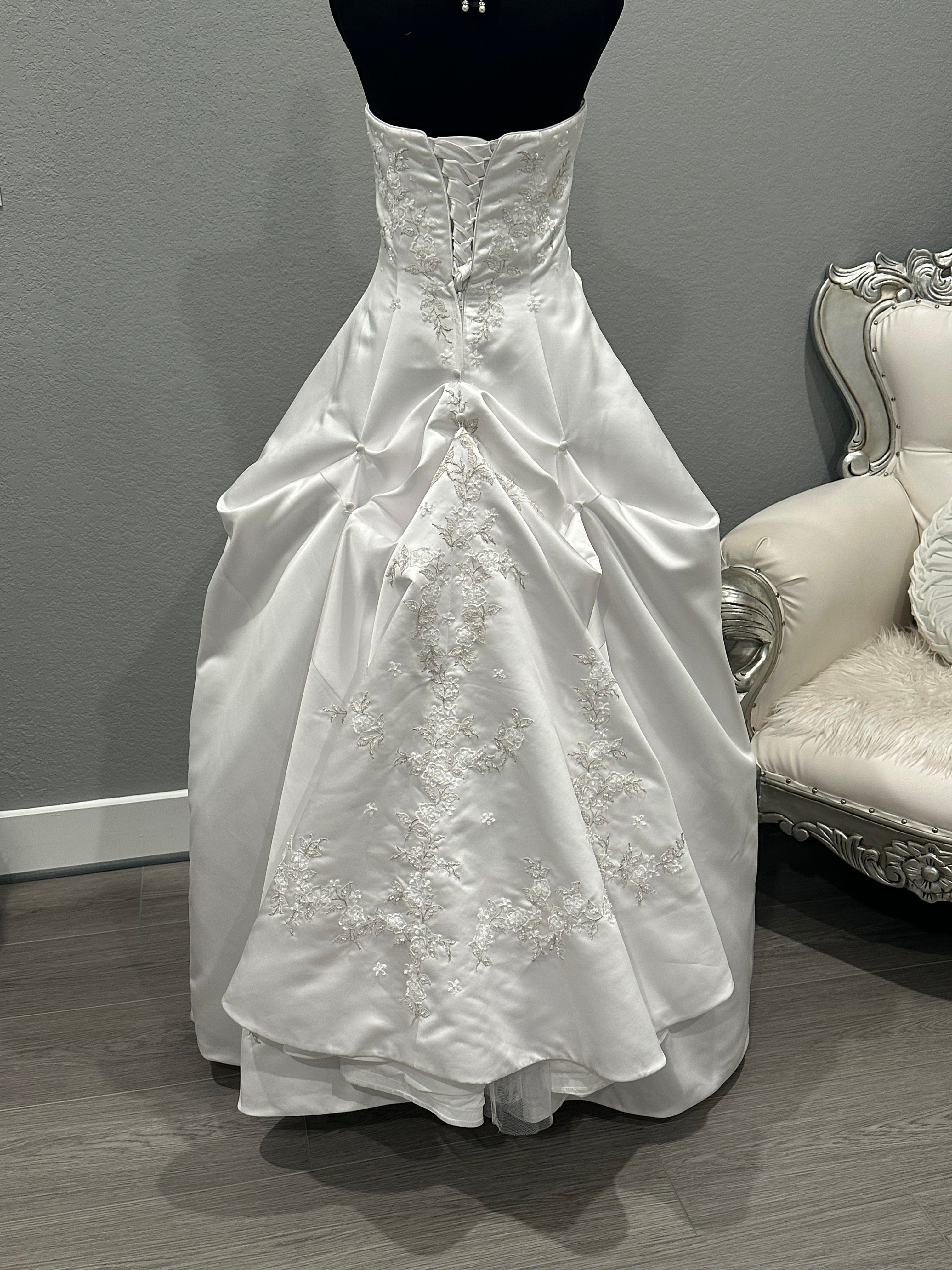 Michaelangelo David’s Bridal Strapless Satin A-Line Wedding Dress w/ Corset Back & Chapel Train SIZE 8