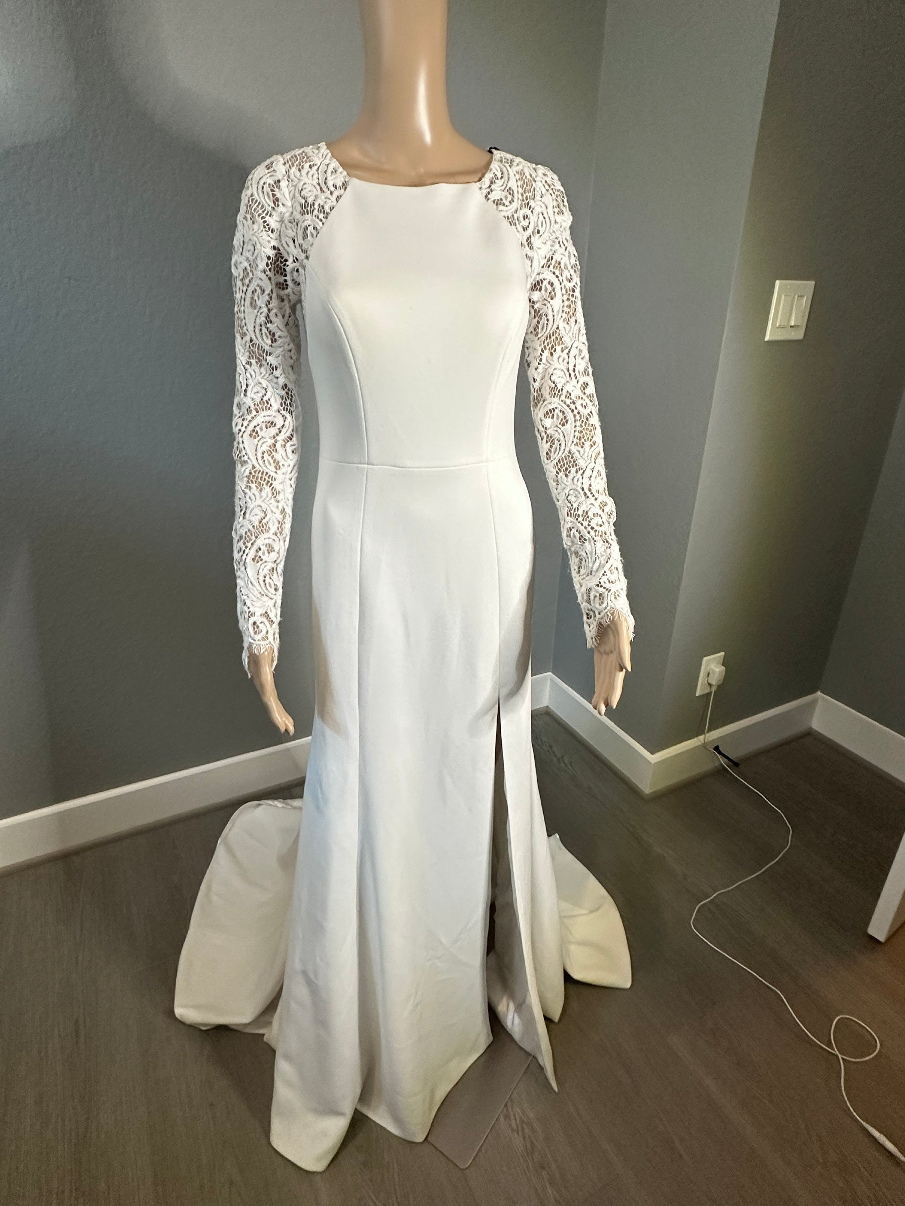 Jenny Yoo- Vow'd Fitted Long Sleeve Sheath with Dress with Elegant Lace/ SIZE 4