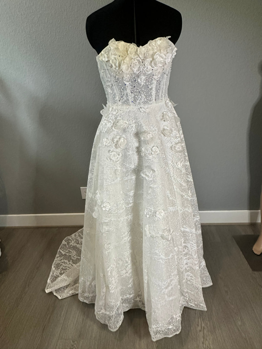 A Custom Couture-Style Ball Gown with  intricate Details Throughout with Sweet Heart Neckline SIZE 6